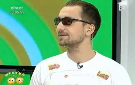 VIDEO! Dani Otil si-a pus ochelari rosii