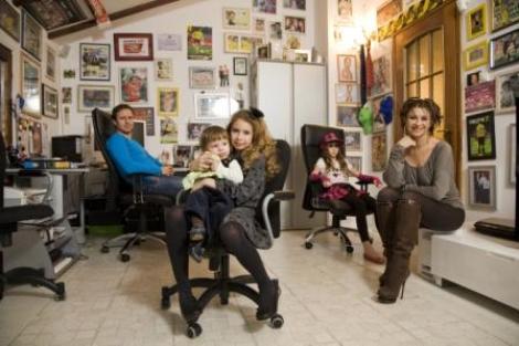 La aproape 2 ani, baietelul Anamariei Prodan Reghecampf invata trei limbi straine
