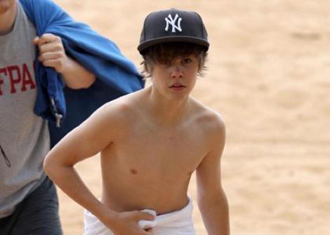 Justin Bieber vrea sa aiba muschi