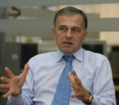 Mircea Geoana, bantuit de imaginea lui Ceausescu