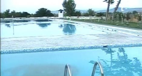 Strandul din Reghin unde mai multi copii s-au intoxicat cu hipoclorura de sodiu, amendat cu 15.000 lei