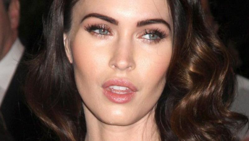 Megan Fox si-a pus implanturi!
