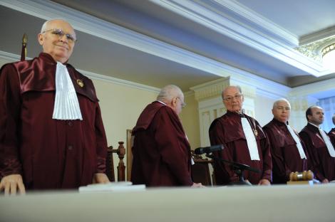 CCR: Revocarea Avocatului Poporului, constitutionala