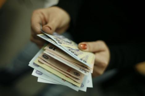 Ministerul de Finante vrea sa limiteze operatiunile cu numerar.  Plata catre un singur client, maximum 1.000 de lei!