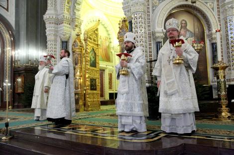 Biserica Ortodoxă a decis să interzică aceste alimente! Creștinii nu mai au voie să se atingă de ele! „E păcat să mănânci așa ceva”
