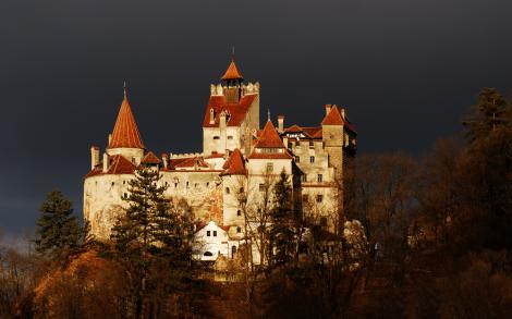 La Castelul Bran se întâmplă ceva PARANORMAL! Uite ce au pățit niște turiști!