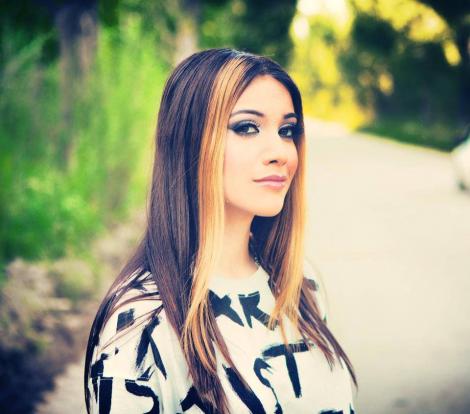 Betty Salam are 15 ani, dar e abia în clasa a 6-a! Motivul cutremurător care a făcut-o să renunțe un timp la școală