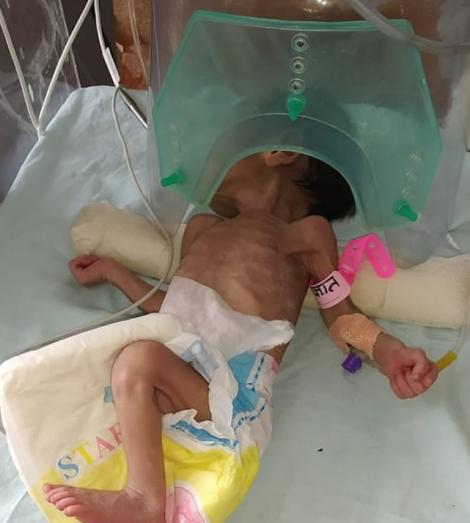O fetiță nou-născută, găsită vie după ce a fost îngropată la 90 de centimetri sub pământ! Omul care a salvat-o, hotărât să o adopte: ”Ne dorim să devină fiica noastră!”