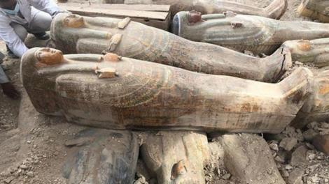 Peste 20 de coşciuge antice, descoperite în apropiere de oraşul egiptean Luxor