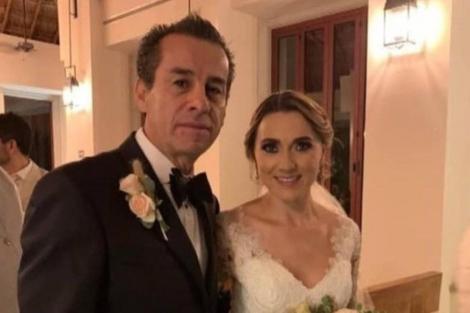 ”Nici măcar n-au așteptat să se răcească!” Un primar s-a însurat cu nora lui. Bărbatul a pus ochii pe femeie la opt luni de la moartea fiului