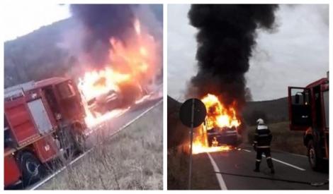 Un autobuz cu 24 de pasageri a luat foc pe șosea, în Covasna! Atenție, imagini ce vă pot afecta emoțional! Foto