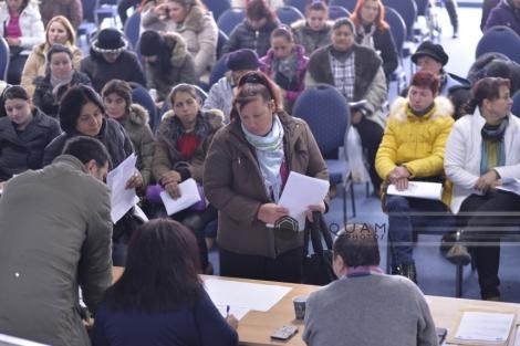STUDIU: Unu din trei români este expus în continuare riscului de sărăcie şi excluziune socială