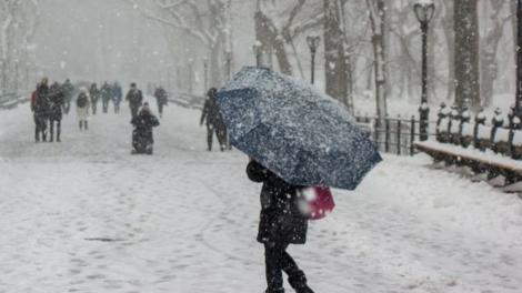 România, lovită de un val de aer polar ce aduce temperaturi sub zero grade. Zonele în care se vor semnala ploi și ninsori abundente 