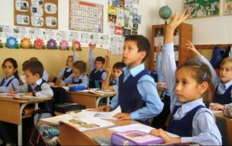 Începe vacanţa de iarnă pentru elevi şi preşcolari. Este cea mai lungă din ultimii ani!