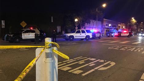 Atac armat la un studio de înregistrări din Los Angeles. Un rapper cunoscut, vizat de atacatori.