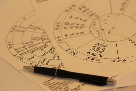 Horoscopul săptămânal 1 - 7 aprilie 2019. Zodiile care au noroc la bani