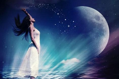 Horoscop de weekend, 28-30 iunie: Romantism, optimism și călătorii