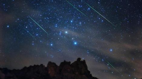 Noaptea Perseidelor sau ploaia de stele căzătoare. Influență majoră a acestui fenomen astronomic, înainte de Luna Plină