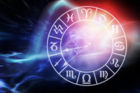 Horoscop rune 2021 luna februarie, cu Mihai Voropchievici. Ce rezervă astrele pentru luna iubirii