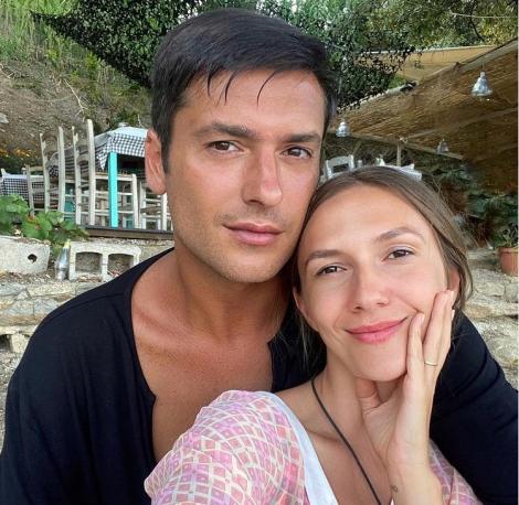 Radu Vâlcan și soția au dezvăluit sexul celui de-al treilea bebeluș. Află dacă vor avea băiat sau fetiță